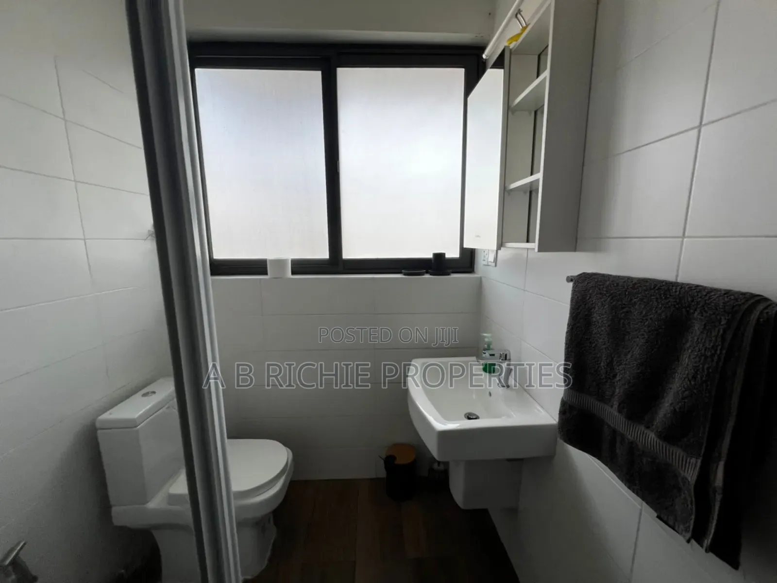 Furnished 1bdrm Apartment in Ab Richie Properties, Osu Ako-Adjei
