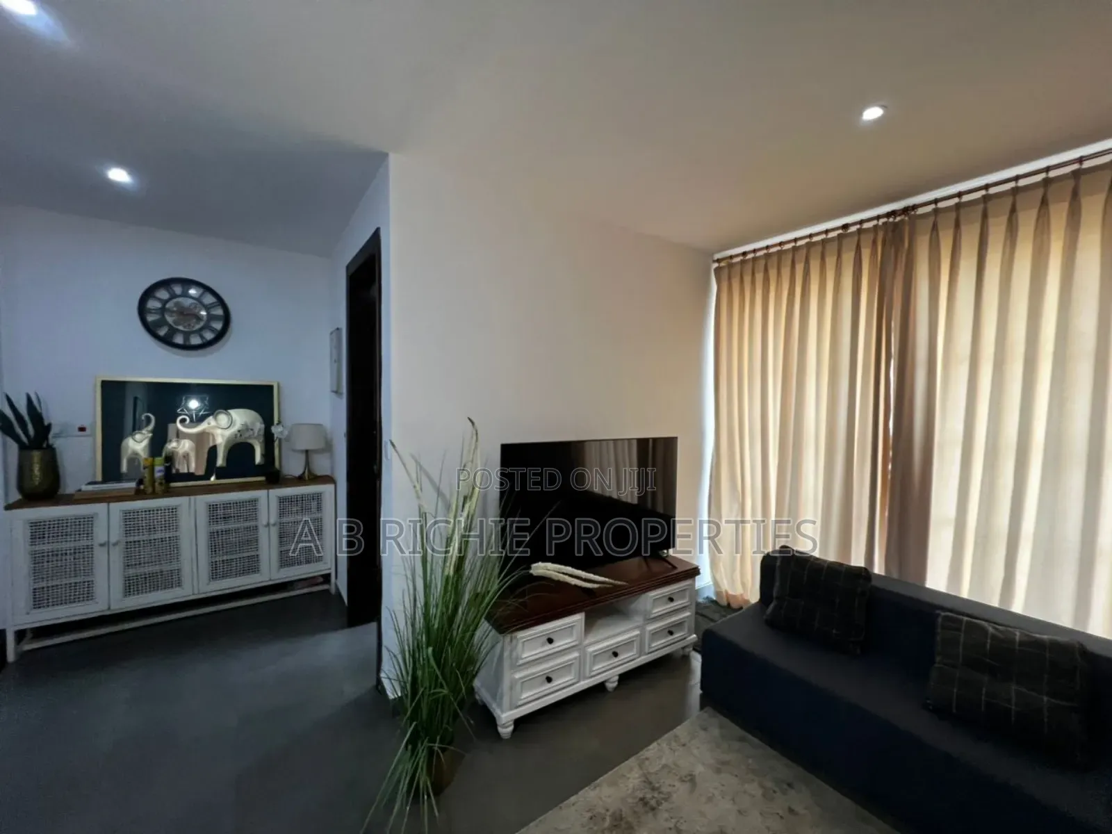 Furnished 1bdrm Apartment in Ab Richie Properties, Osu Ako-Adjei