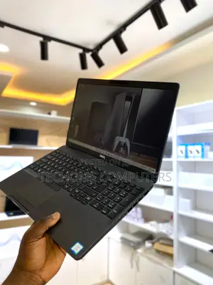 Laptop Dell Latitude 5501 16GB Intel Core i5 SSD 512GB