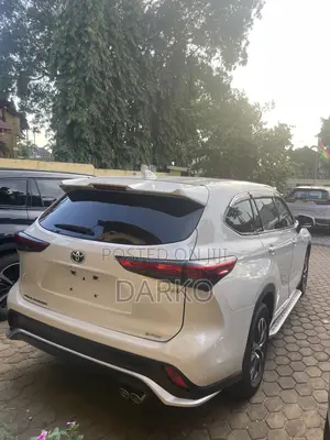 Toyota Highlander 2021 White