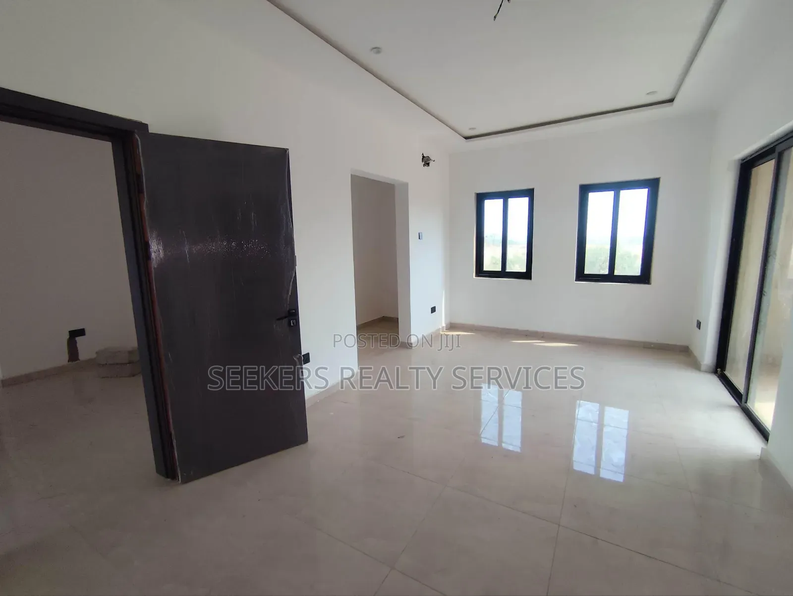 3bdrm Townhouse/Terrace In Seekers Realty, Accra Metropolitan For Sale