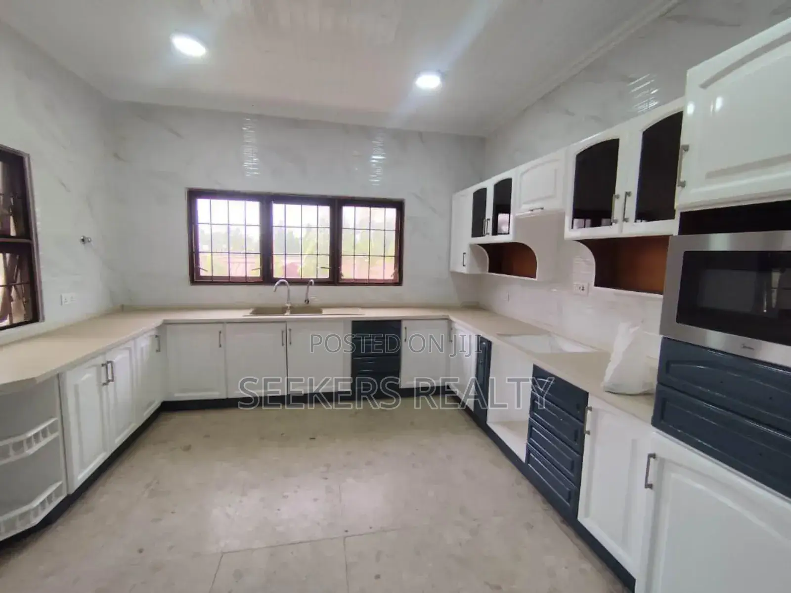 15bdrm House in Seekers Realty, MTN Area for rent