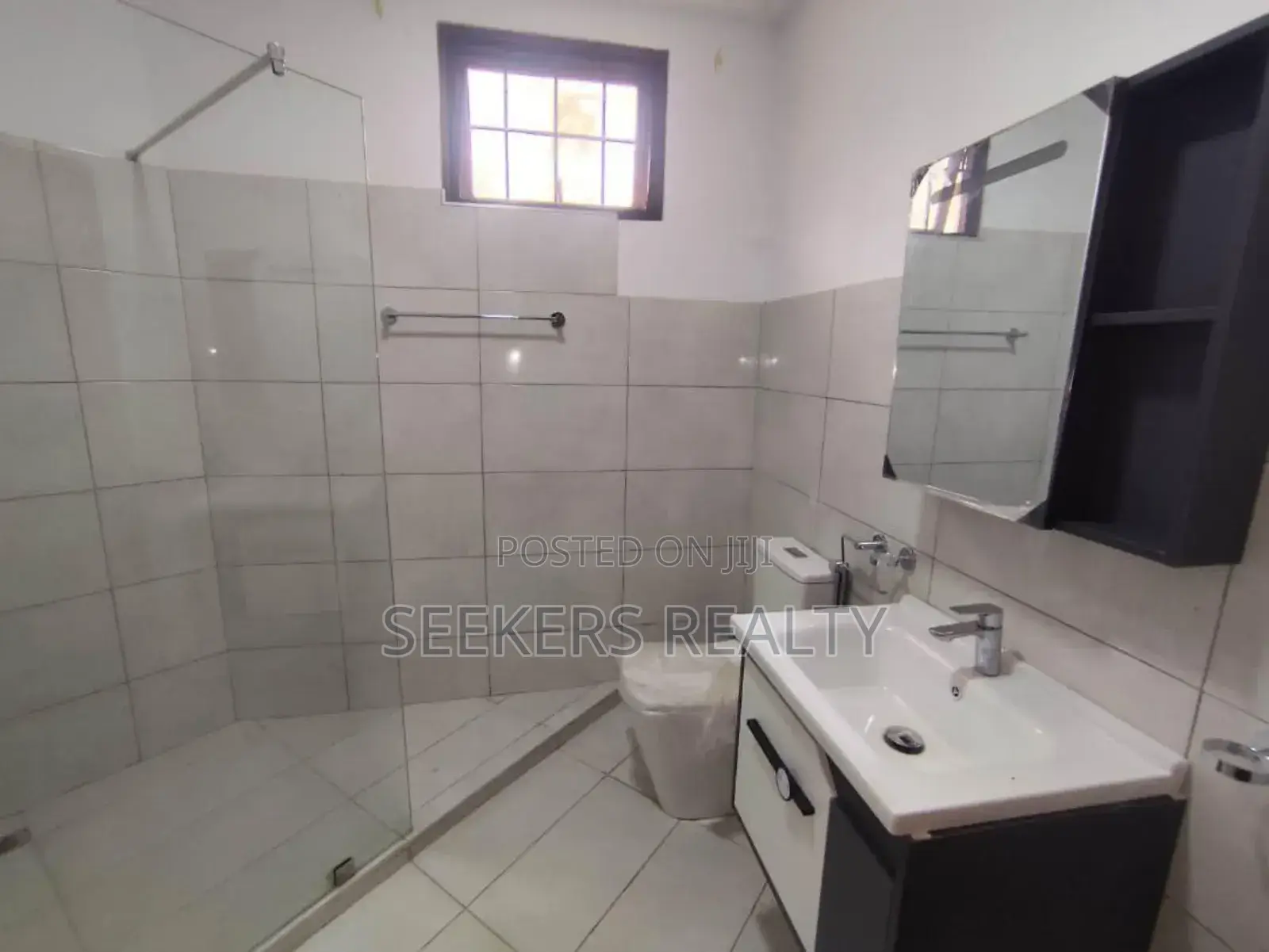 15bdrm House in Seekers Realty, MTN Area for rent