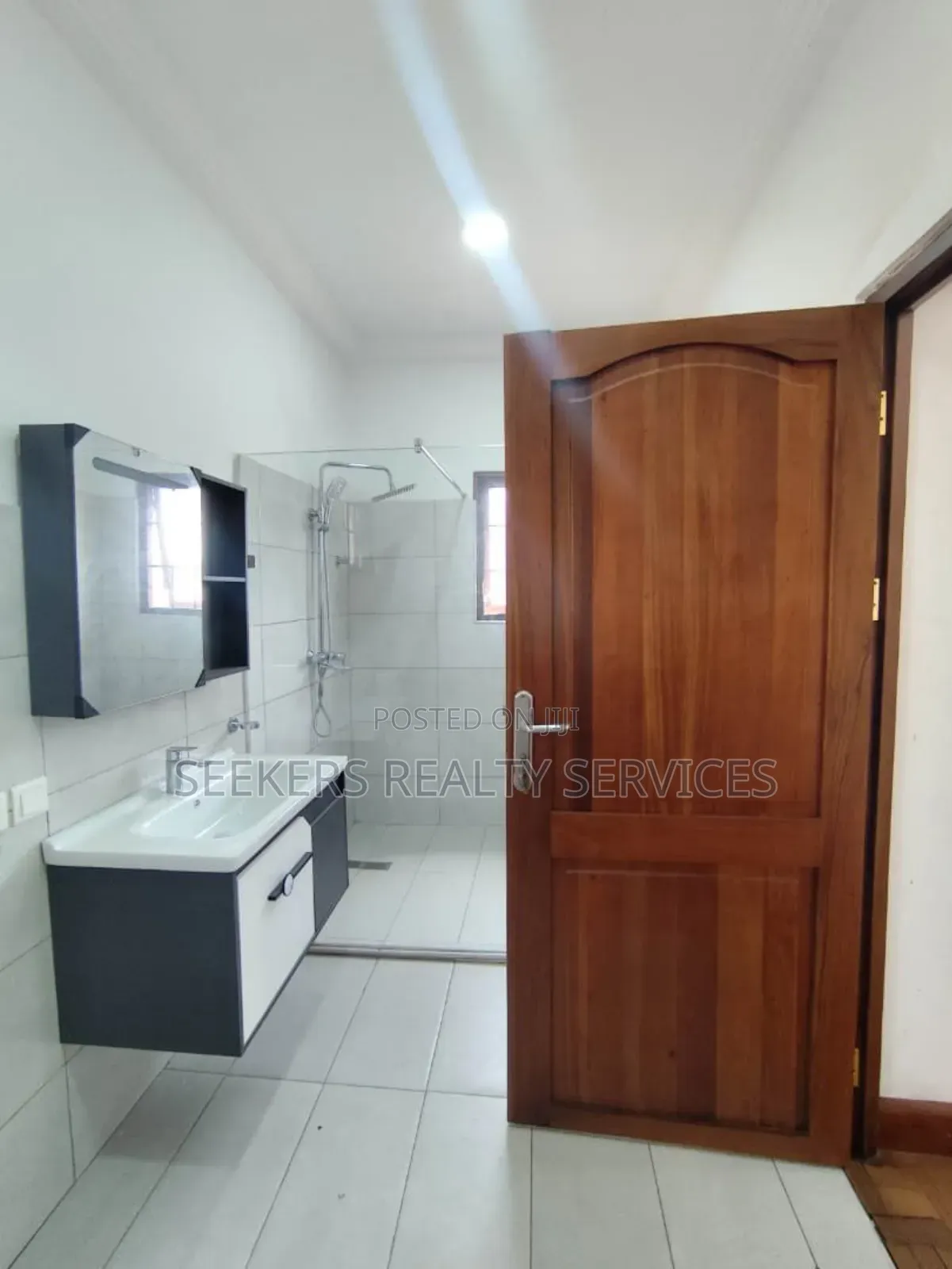15bdrm House in Seekers Realty, MTN Area for rent