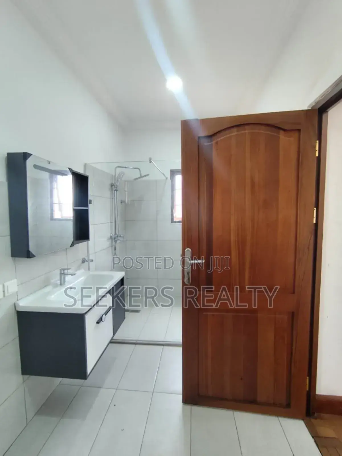 15bdrm House in Seekers Realty, MTN Area for rent