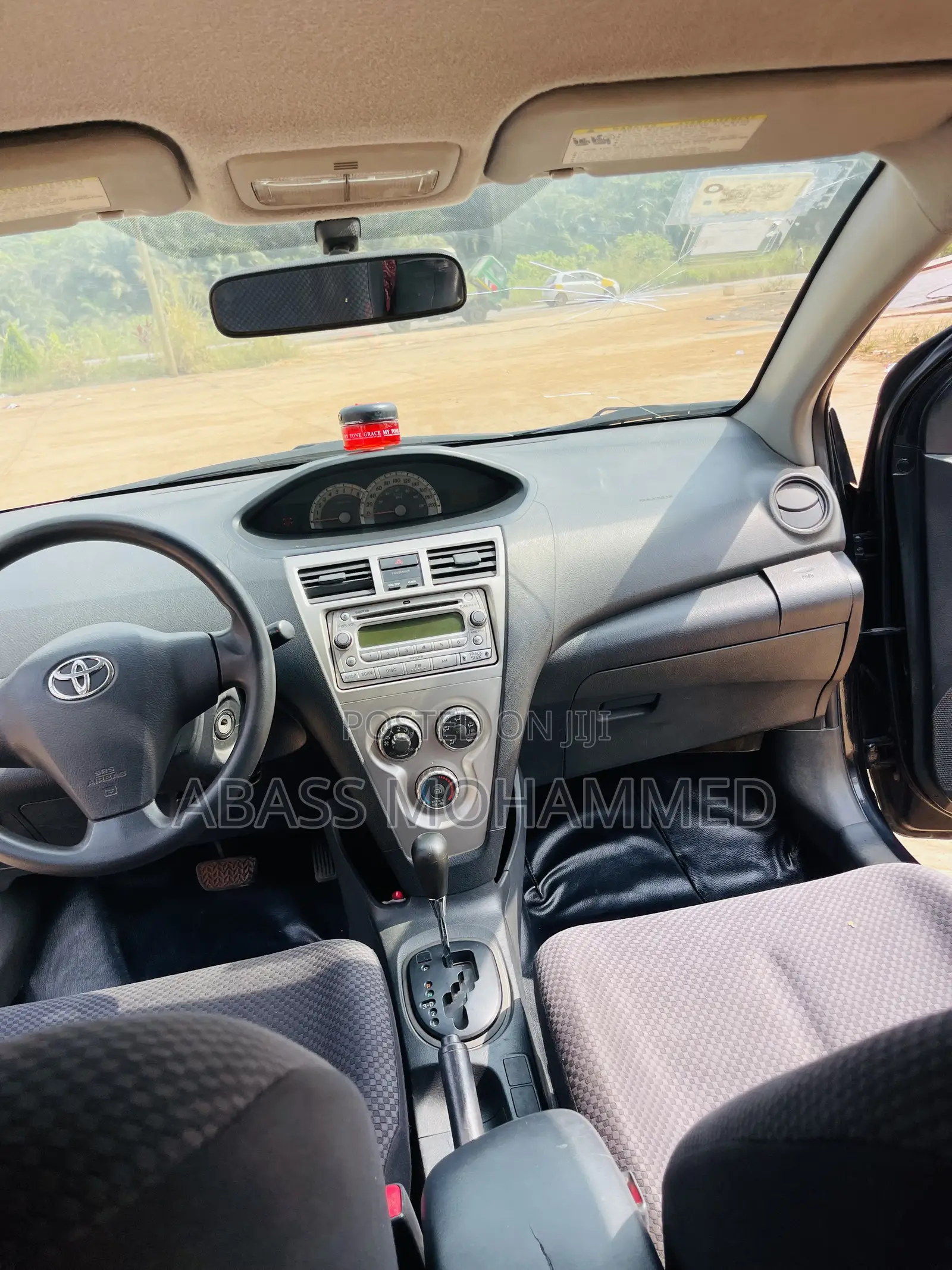 Toyota Yaris 2010 Black