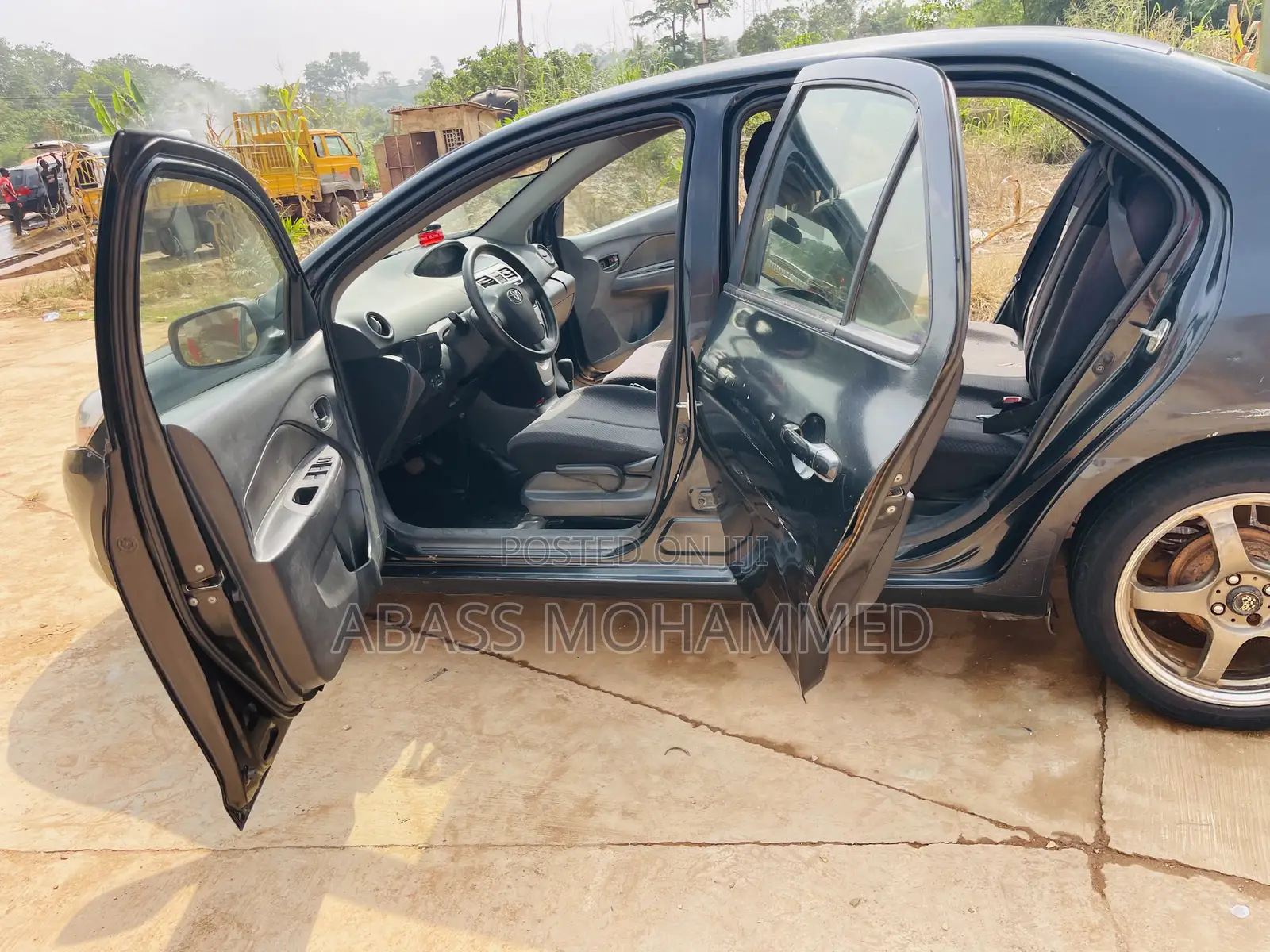 Toyota Yaris 2010 Black