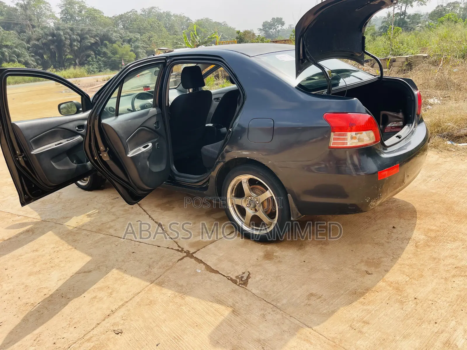 Toyota Yaris 2010 Black
