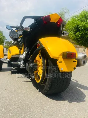Can-Am Spyder 2019 Yellow