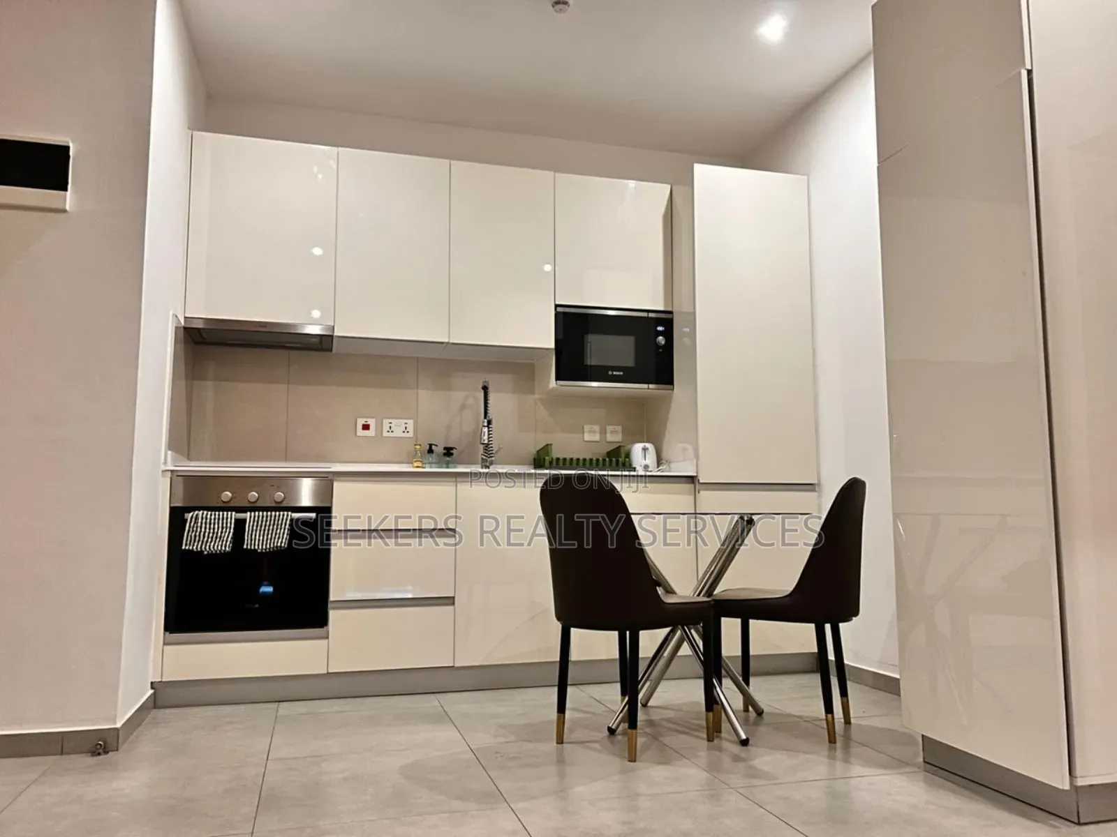 Furnished 1bdrm Apartment in Seekers Realty, Shopping Arcade Area