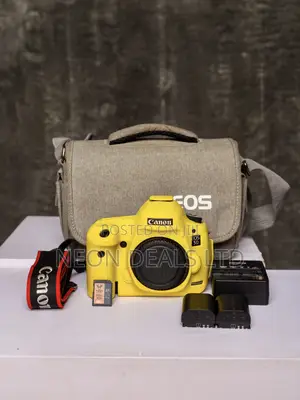 Canon 5d Mark Iii + Free Sd Card, 2 Original Batteries and Camera Bag