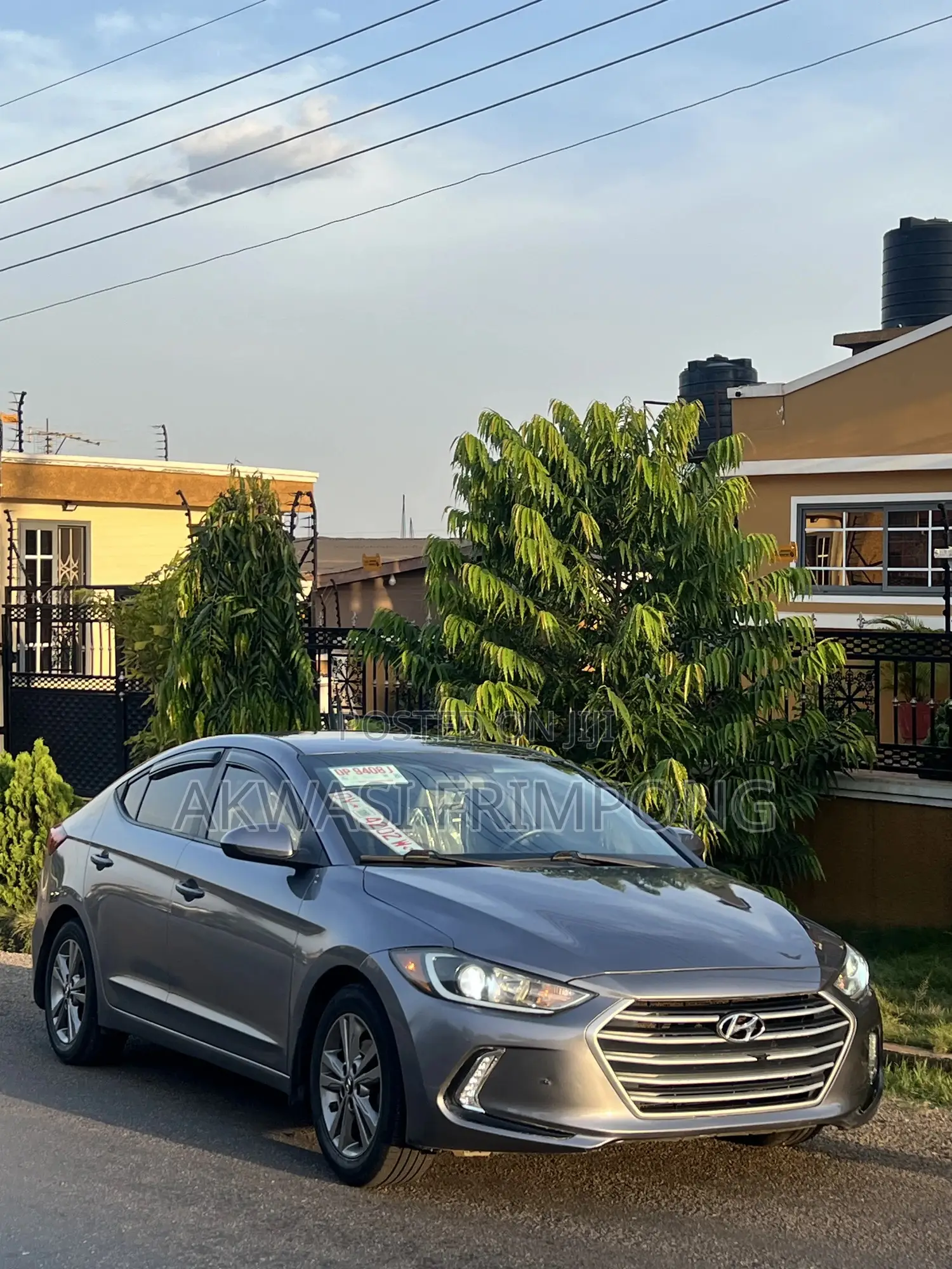 Hyundai Elantra Limited Sedan FWD (2.0L 4cyl 6A) 2017 Gray
