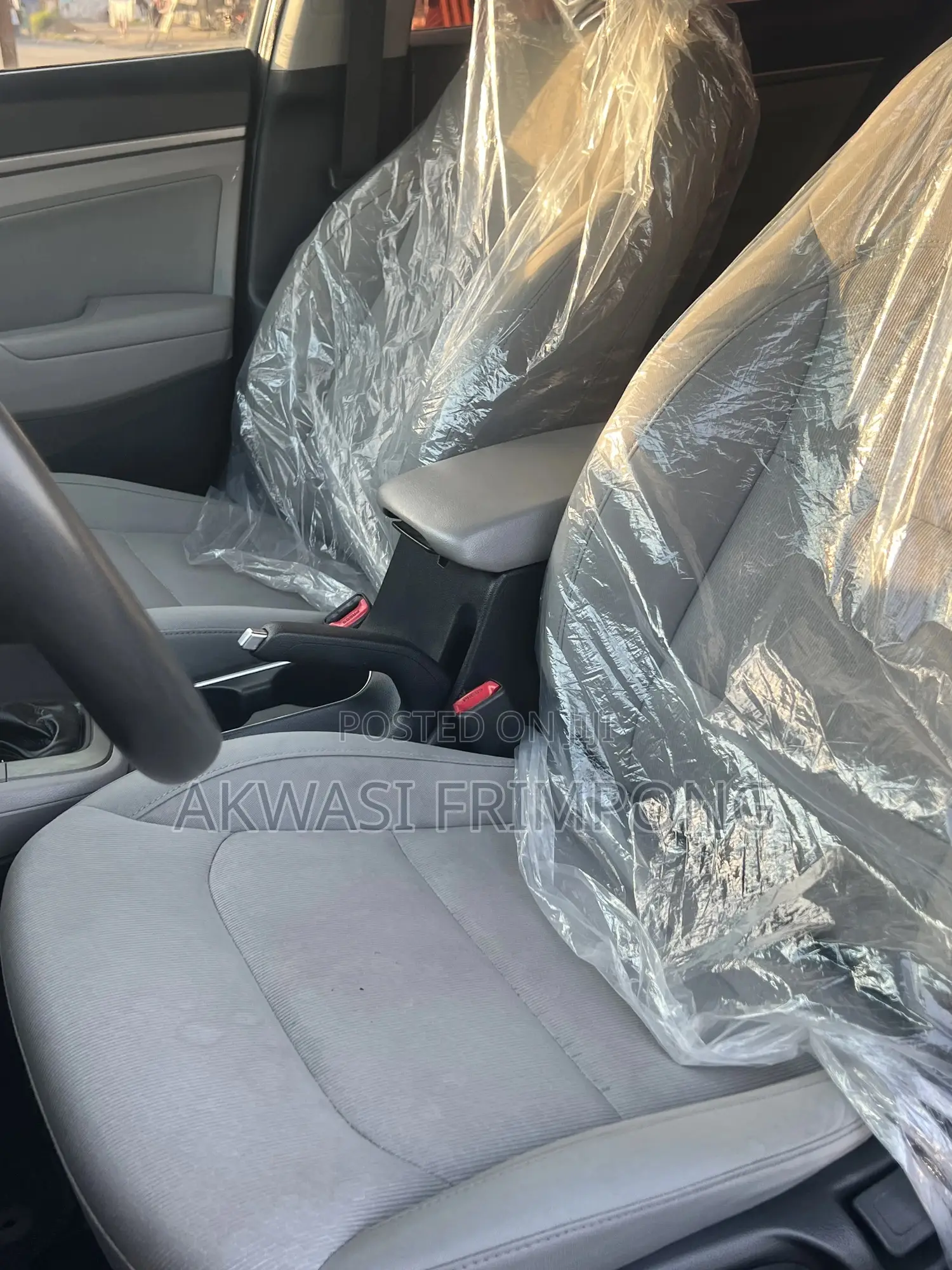 Hyundai Elantra Limited Sedan FWD (2.0L 4cyl 6A) 2017 Gray