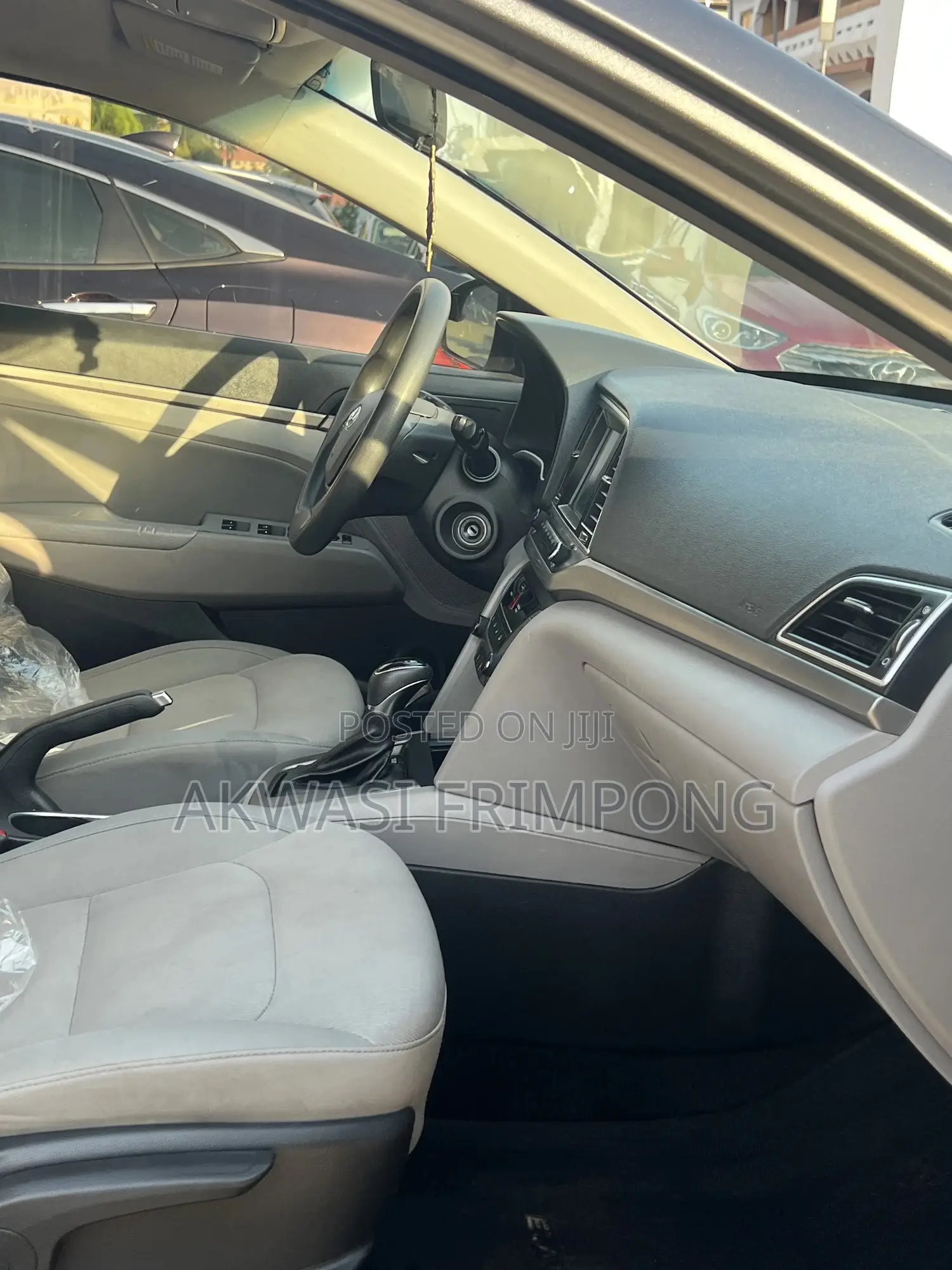 Hyundai Elantra Limited Sedan FWD (2.0L 4cyl 6A) 2017 Gray