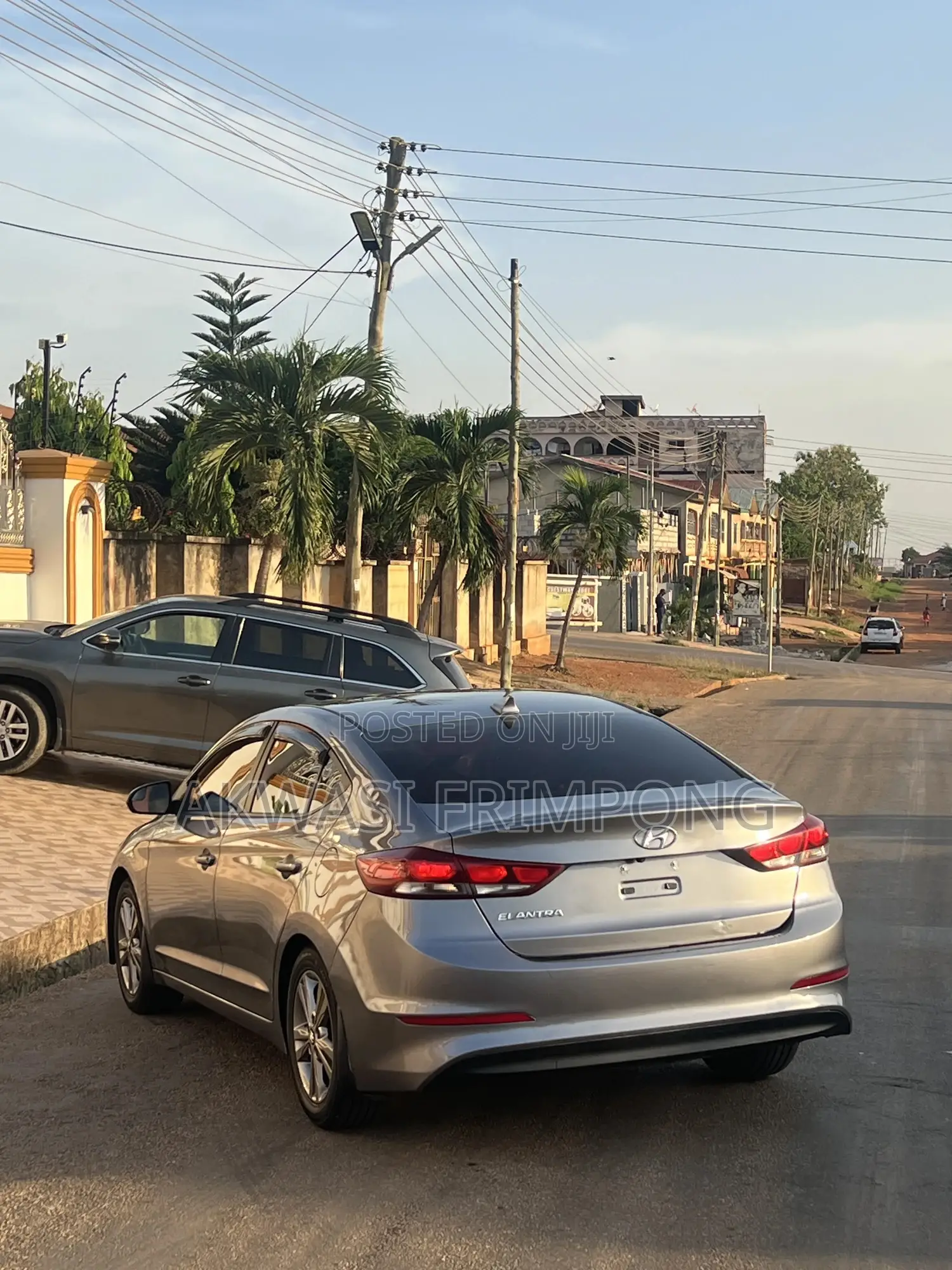 Hyundai Elantra Limited Sedan FWD (2.0L 4cyl 6A) 2017 Gray