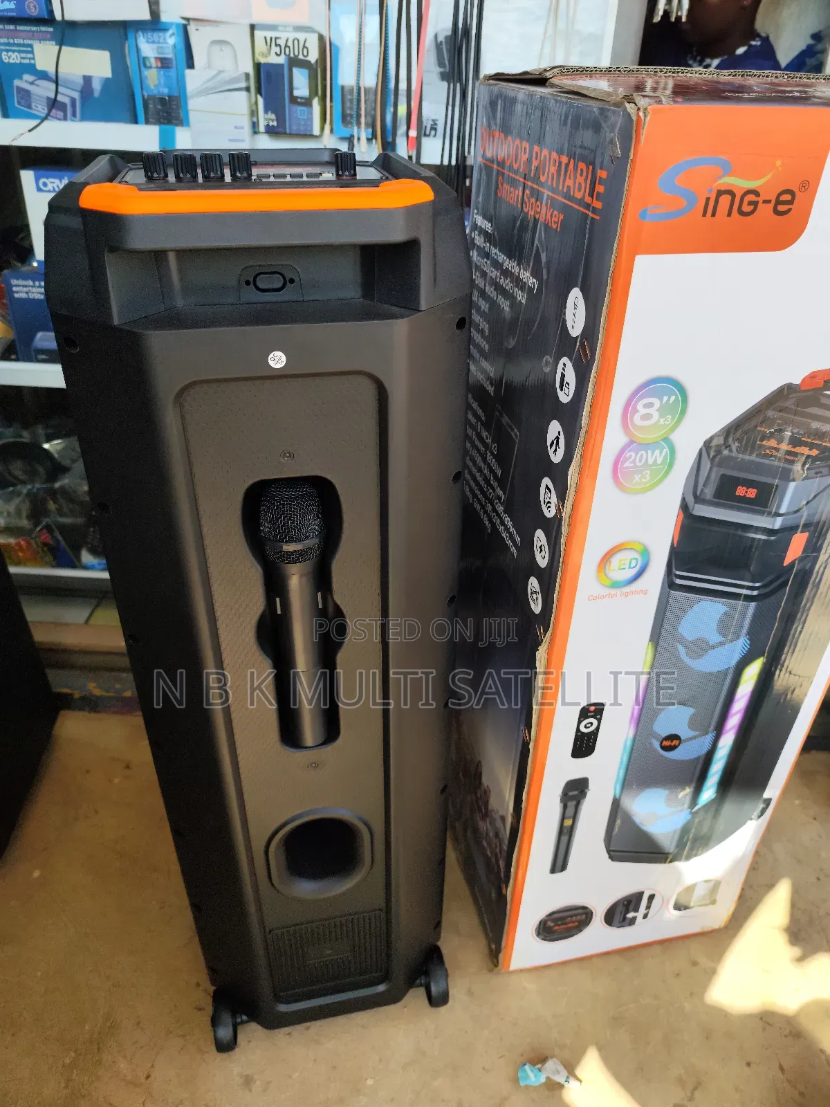 Outdoor Bluetooth Speaker With 1 Microphone