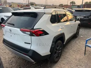 Toyota RAV4 Adventure AWD 2023 White