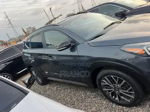Hyundai Tucson Limited 2021 Gray