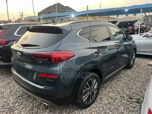 Hyundai Tucson Limited 2021 Gray