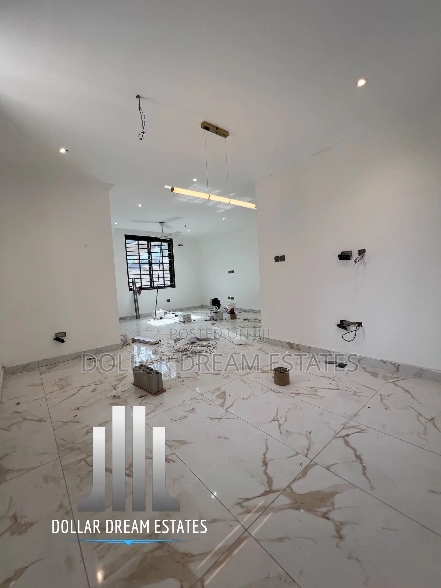 3bdrm Townhouse / Terrace in North Legon for rent
