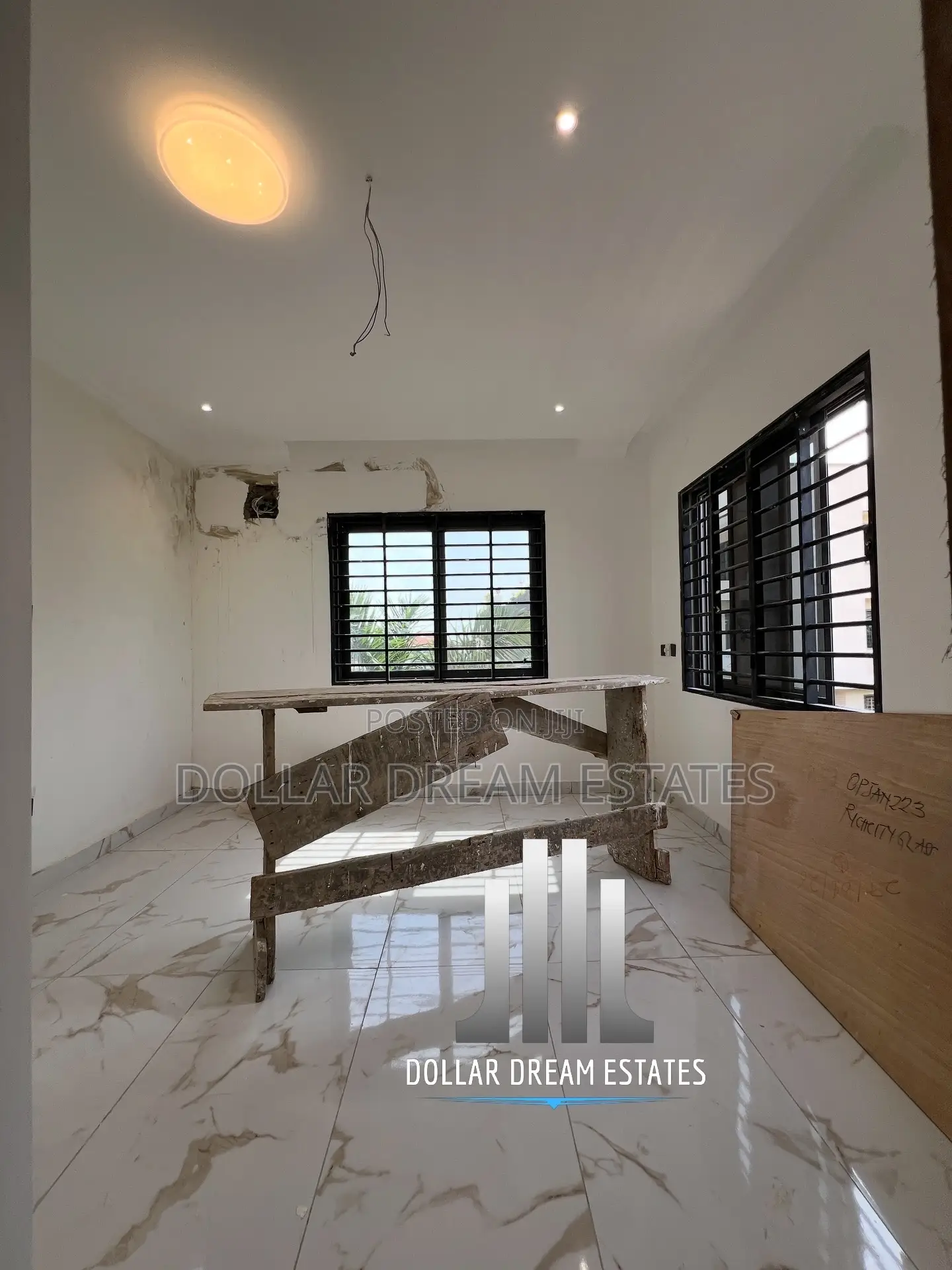 3bdrm Townhouse / Terrace in North Legon for rent