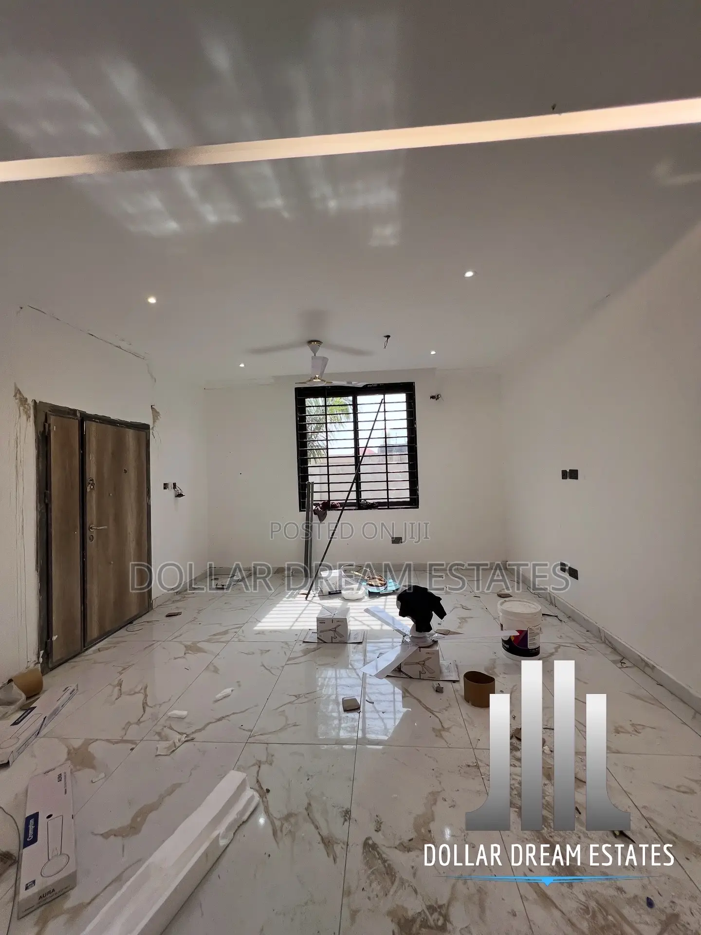3bdrm Townhouse / Terrace in North Legon for rent