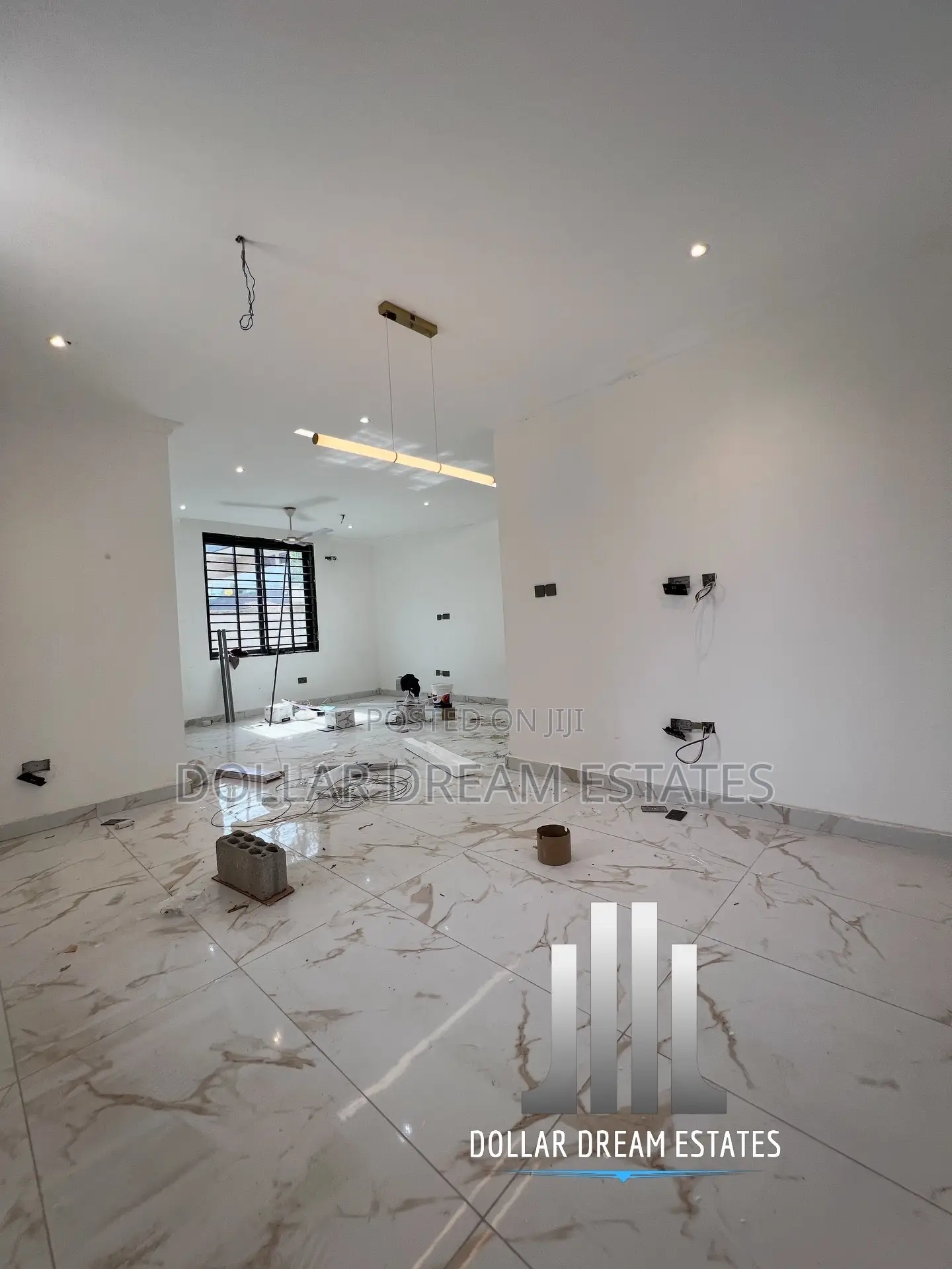 3bdrm Townhouse / Terrace in North Legon for rent