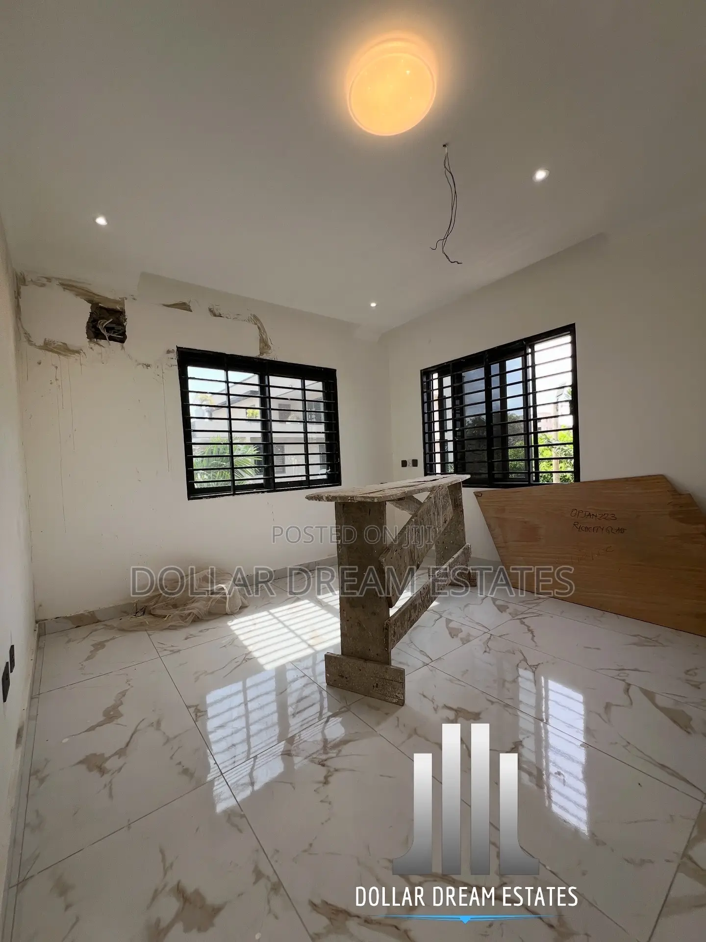 3bdrm Townhouse / Terrace in North Legon for rent