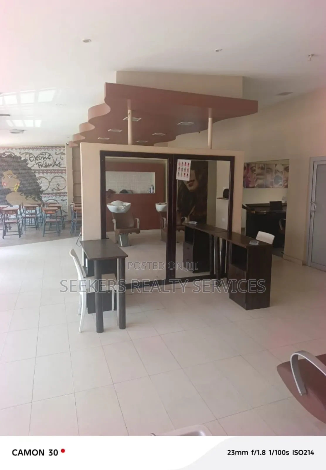 Salon Space for Rent – Prime Location Main Oxford Street, Osu