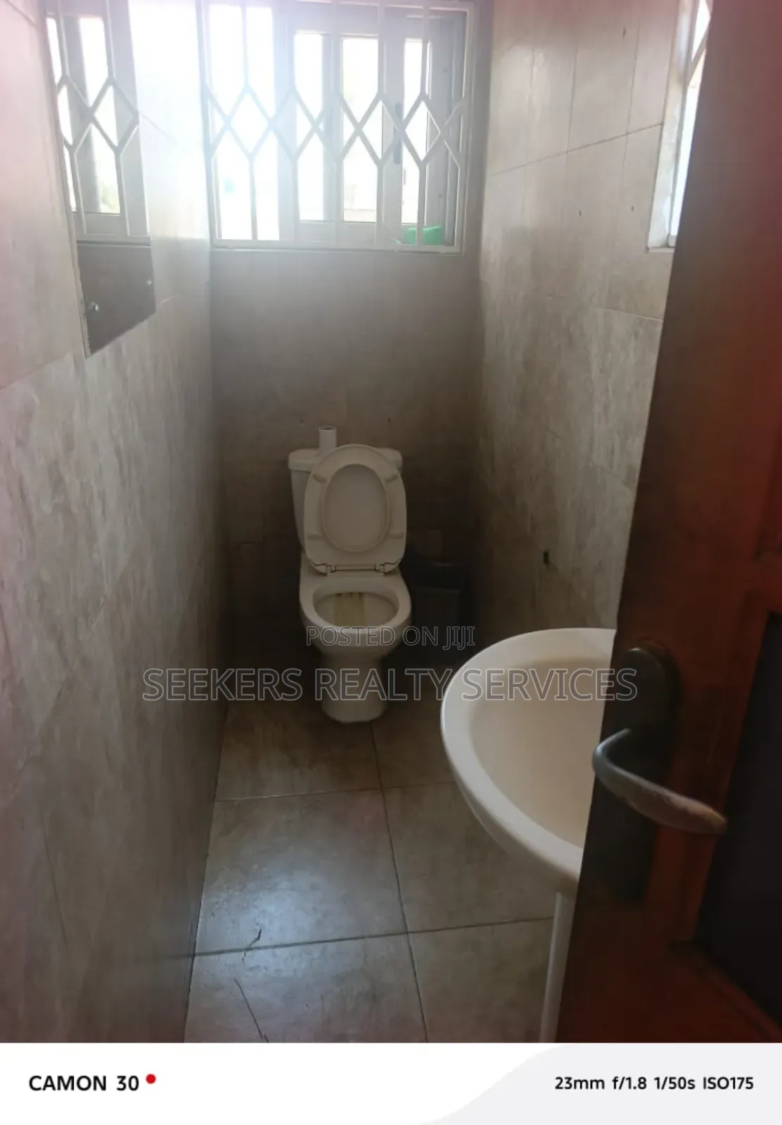 Salon Space for Rent – Prime Location Main Oxford Street, Osu