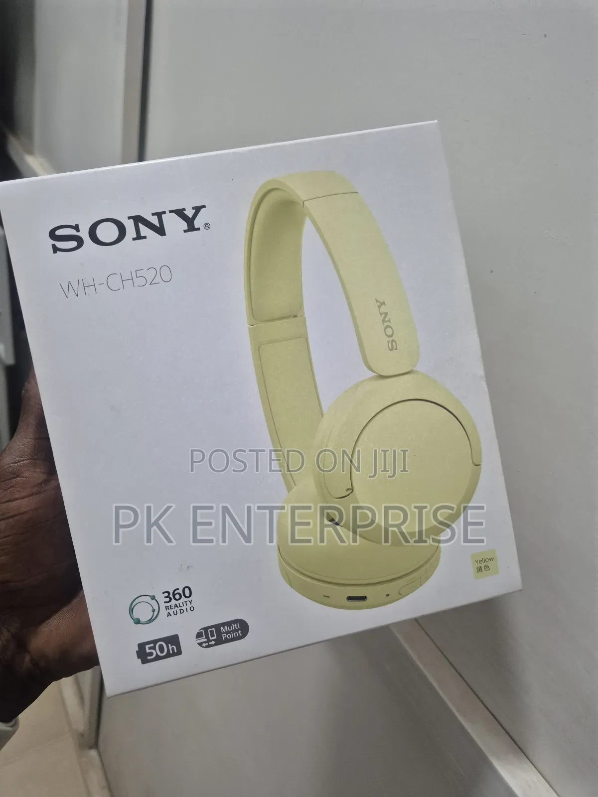 Sony Headphone Available for Sale