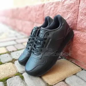 Black Reebok Classic Leather