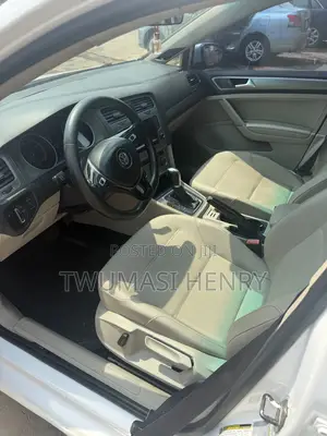 Volkswagen Golf TSI SE 4-Door FWD 2016 White