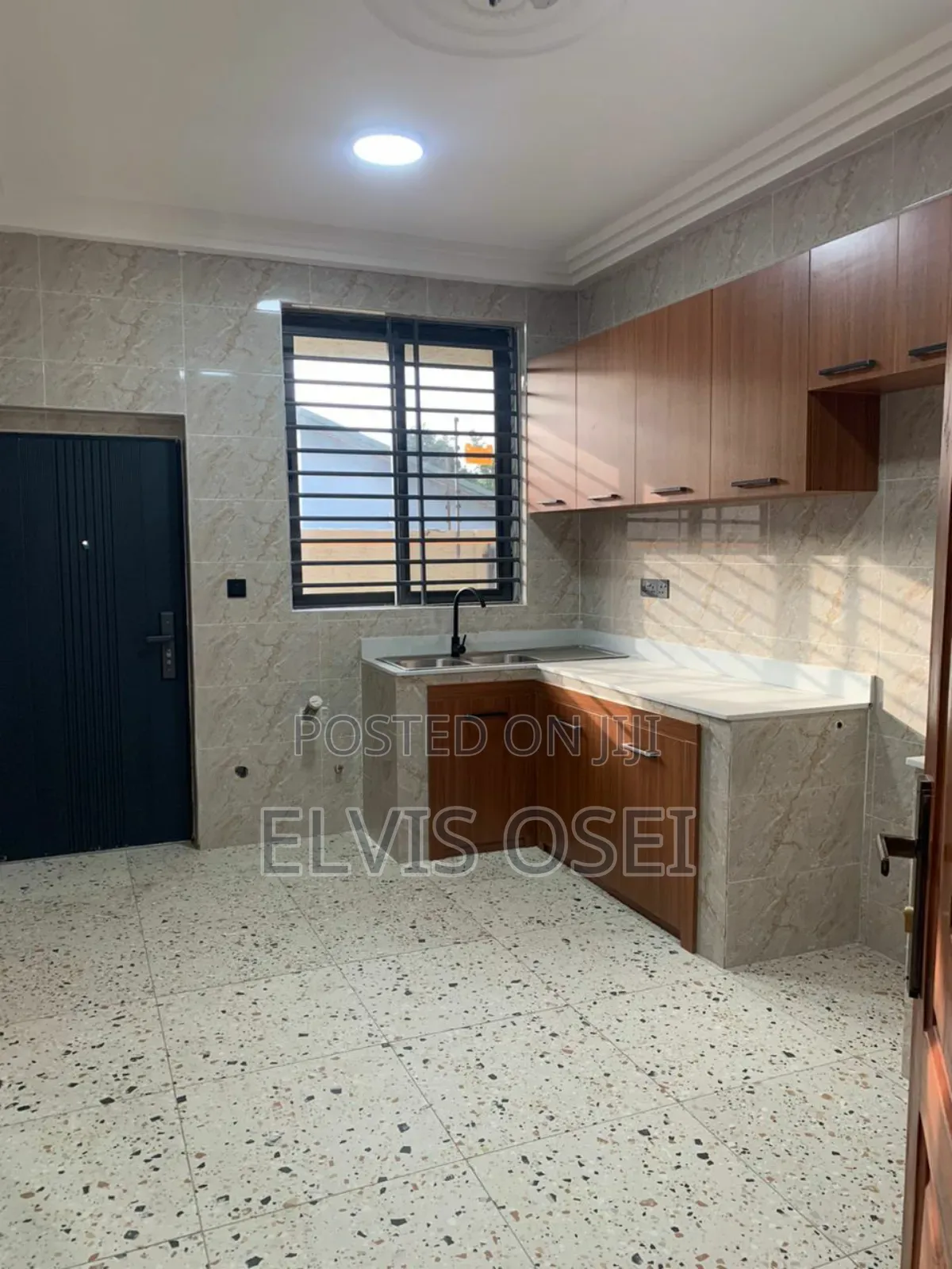 2bdrm Apartment in Asofa Ofankor for rent