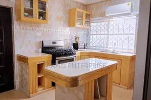 Furnished 10bdrm Villa in God'S Gift Villa, Ga South Municipal for rent