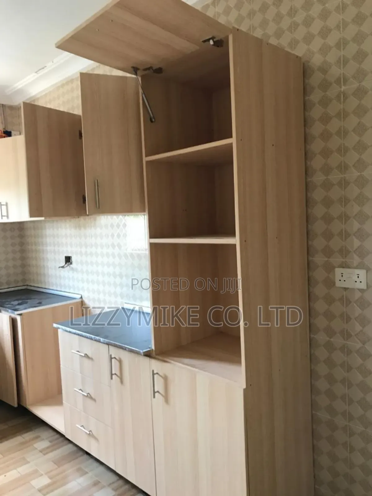 3bdrm House in Lm Estate, Building, Awutu Senya East Municipal for sale
