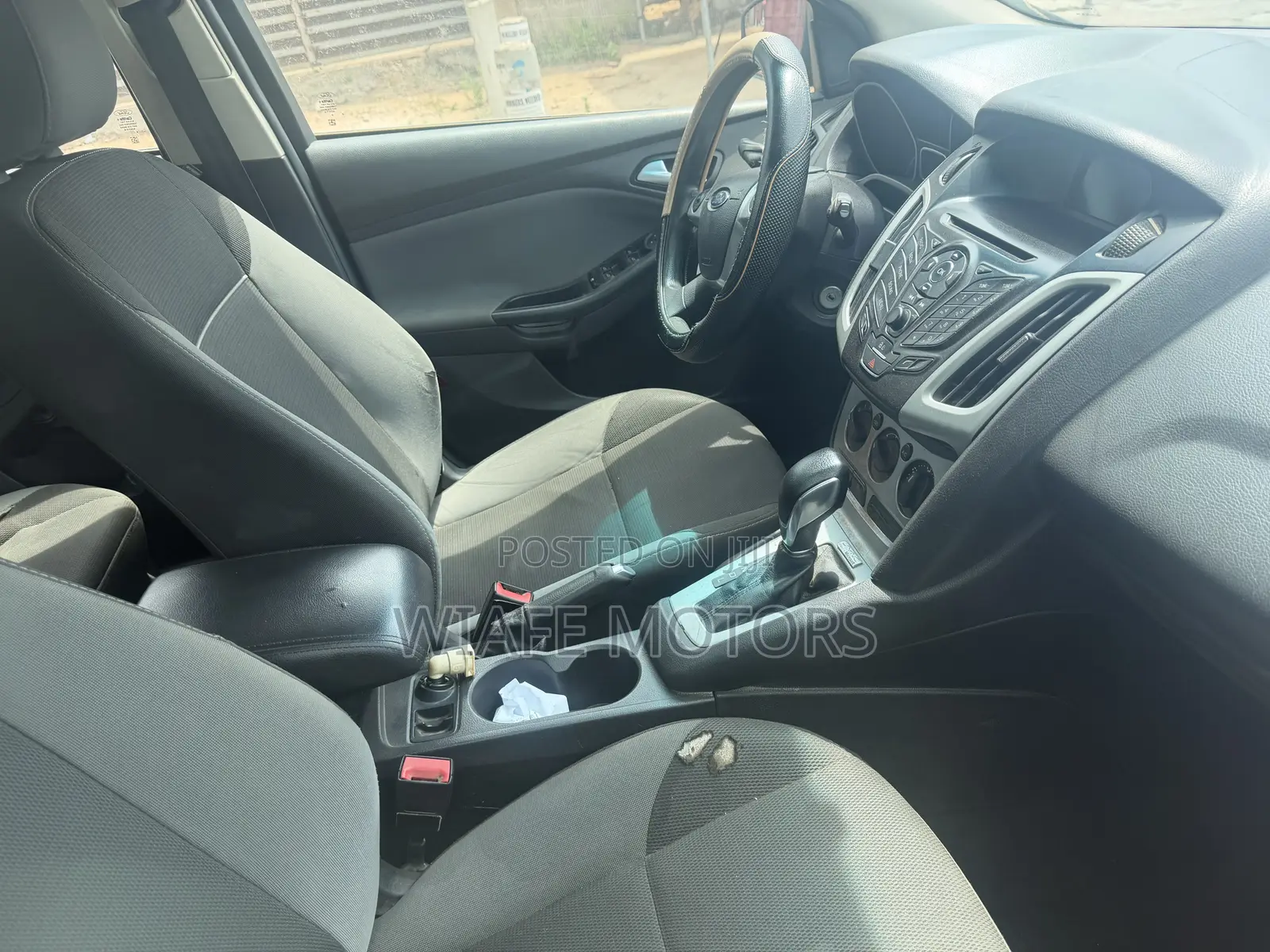 Ford Focus SE 4dr Hatchback (2.0L 4cyl 5M) 2014 Black