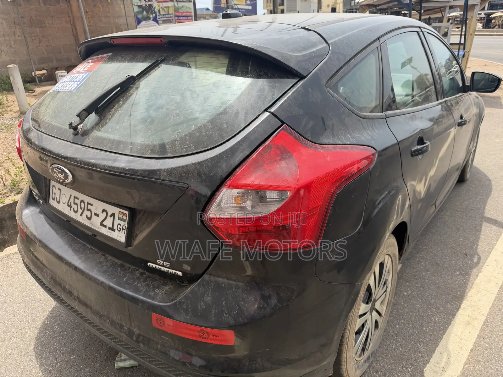 Ford Focus SE 4dr Hatchback (2.0L 4cyl 5M) 2014 Black