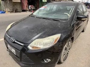 Ford Focus SE 4dr Hatchback (2.0L 4cyl 5M) 2014 Black