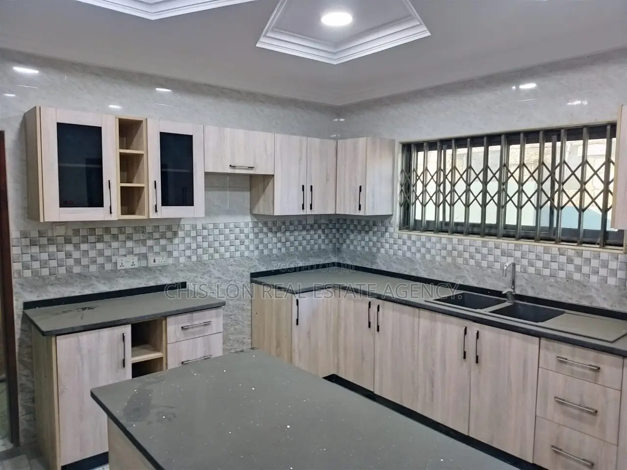 5bdrm House in Chis-Lon Broker, Millenium City for rent