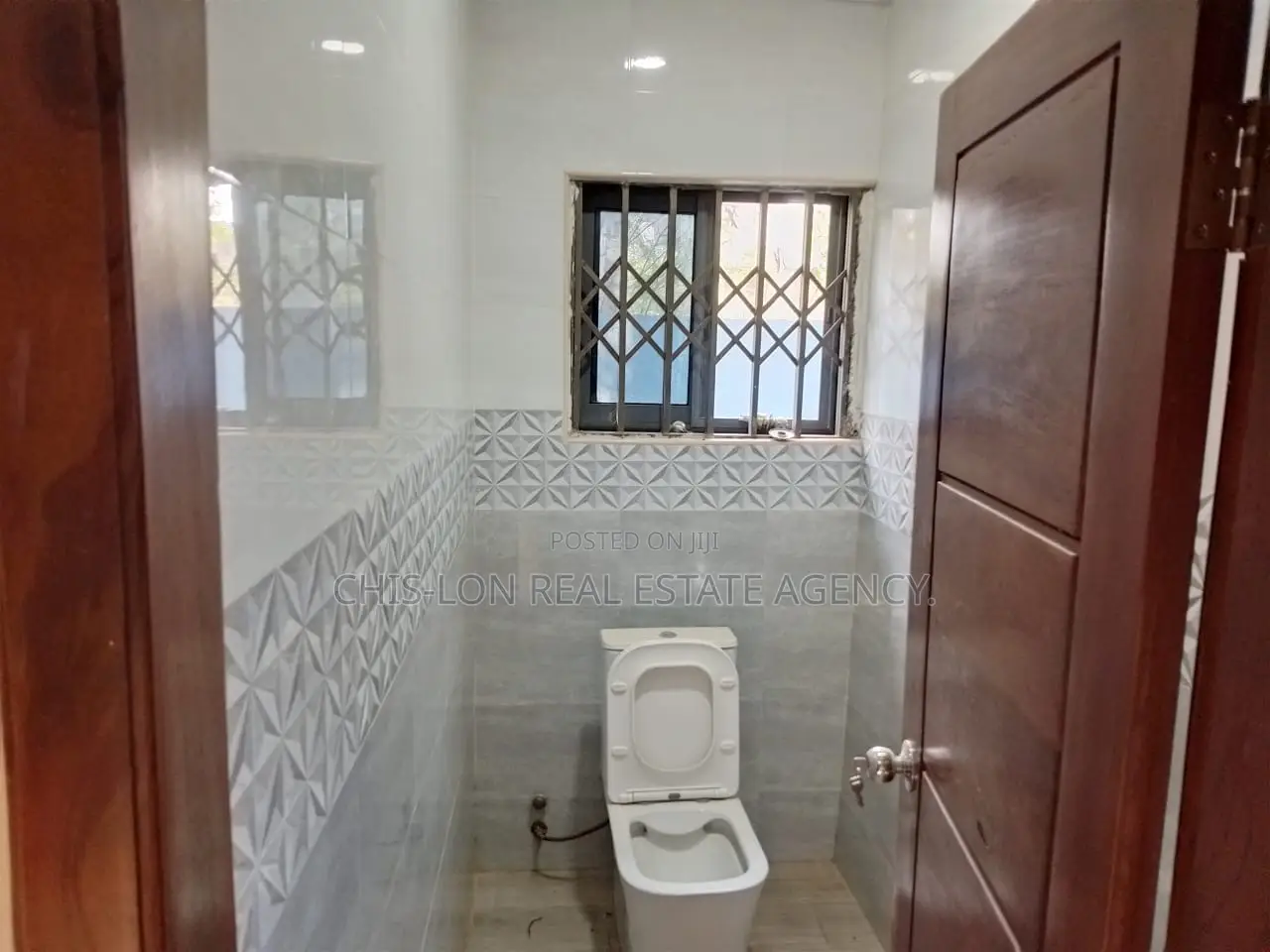 5bdrm House in Chis-Lon Broker, Millenium City for rent