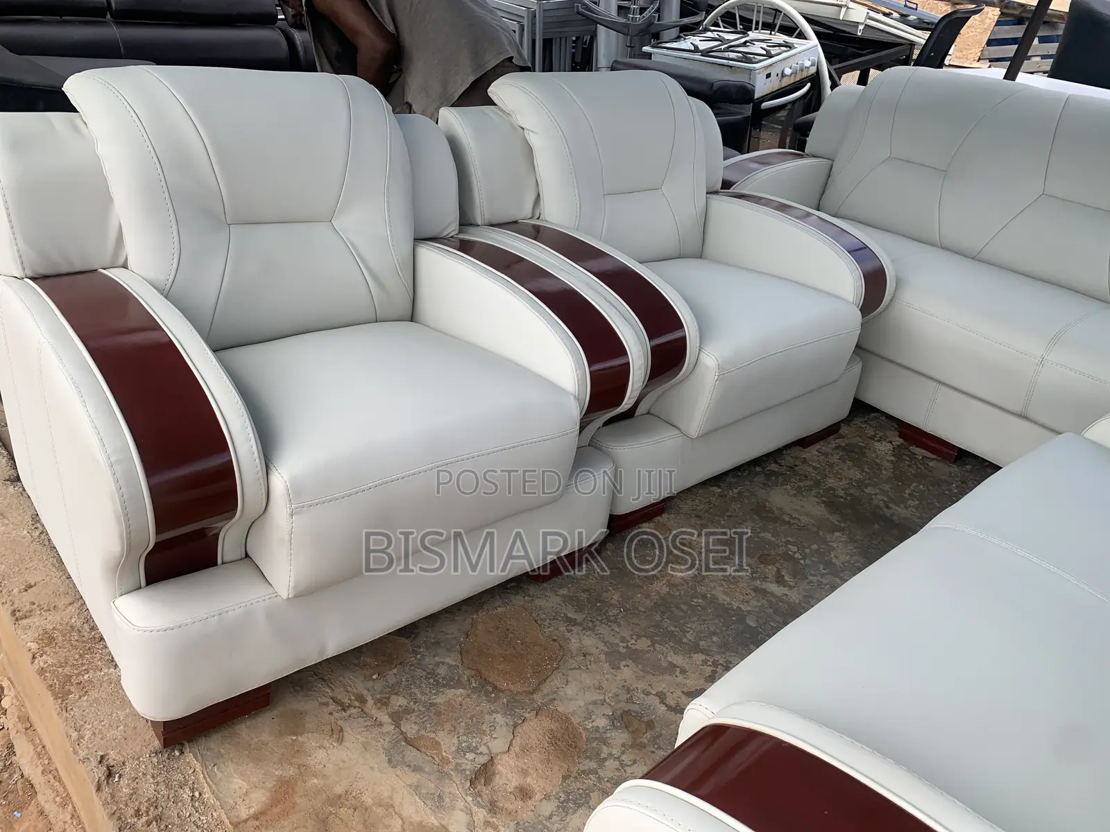 Antique Sofa Set With a Beautiful Wooden Design and a Center Table