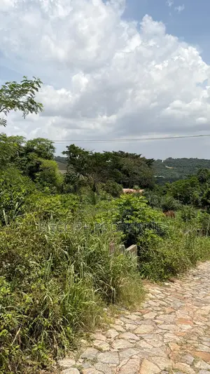 2 Acres of Titled Land on the Peaduase Aburi Road