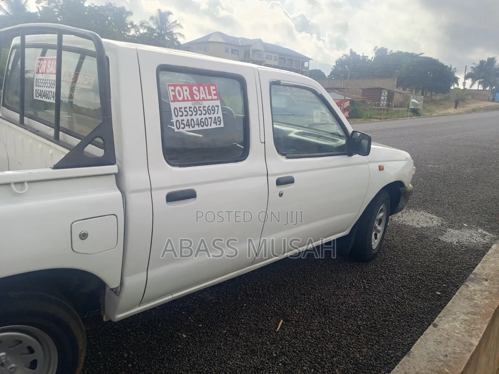 Nissan Hardbody 1999 White