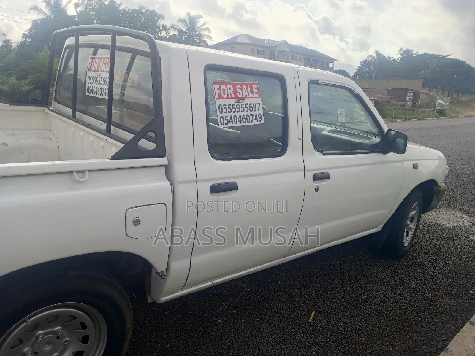 Nissan Hardbody 1999 White