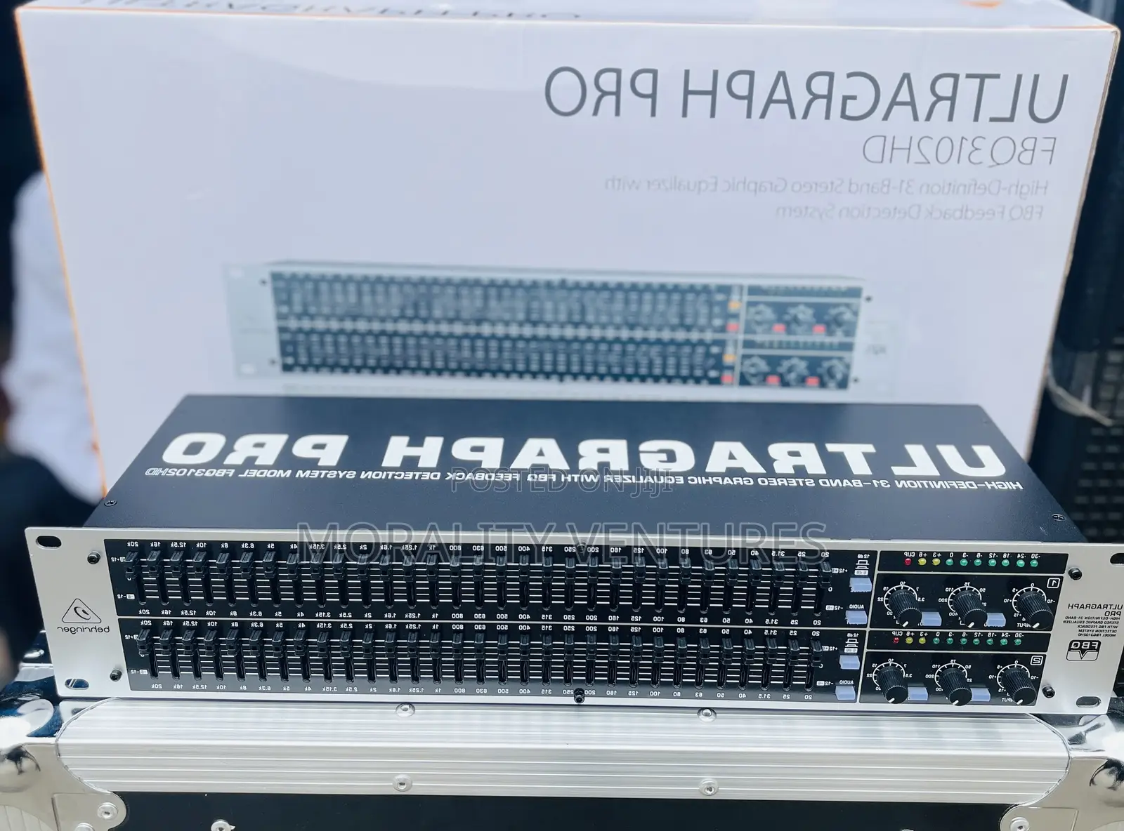 Behringer Ultragraph Pro Fbq3102hd 31-Band Stereo Graphic Equalizer,