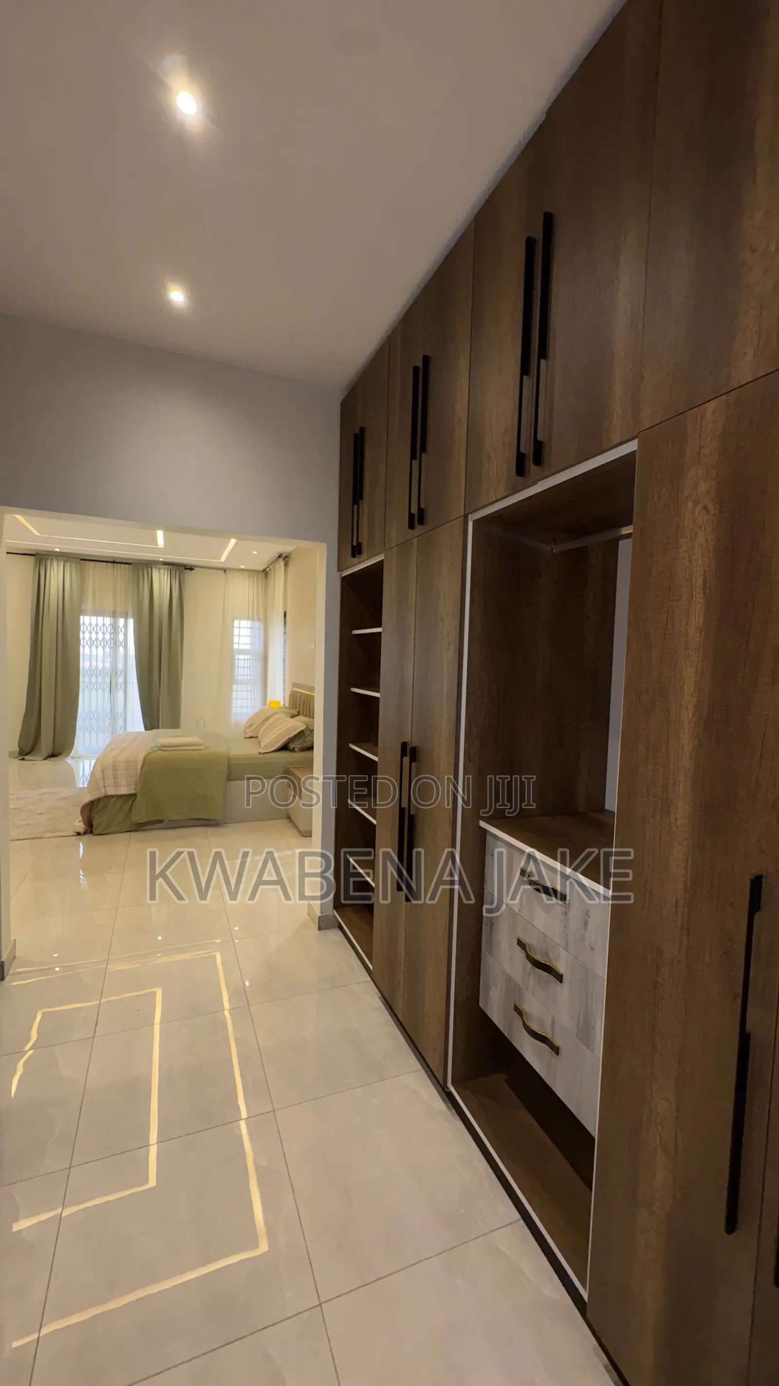 Short Stay Air BNB Apartment (4 Bedroom)