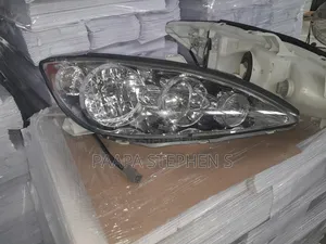 Headlight Toyota Camry 2005