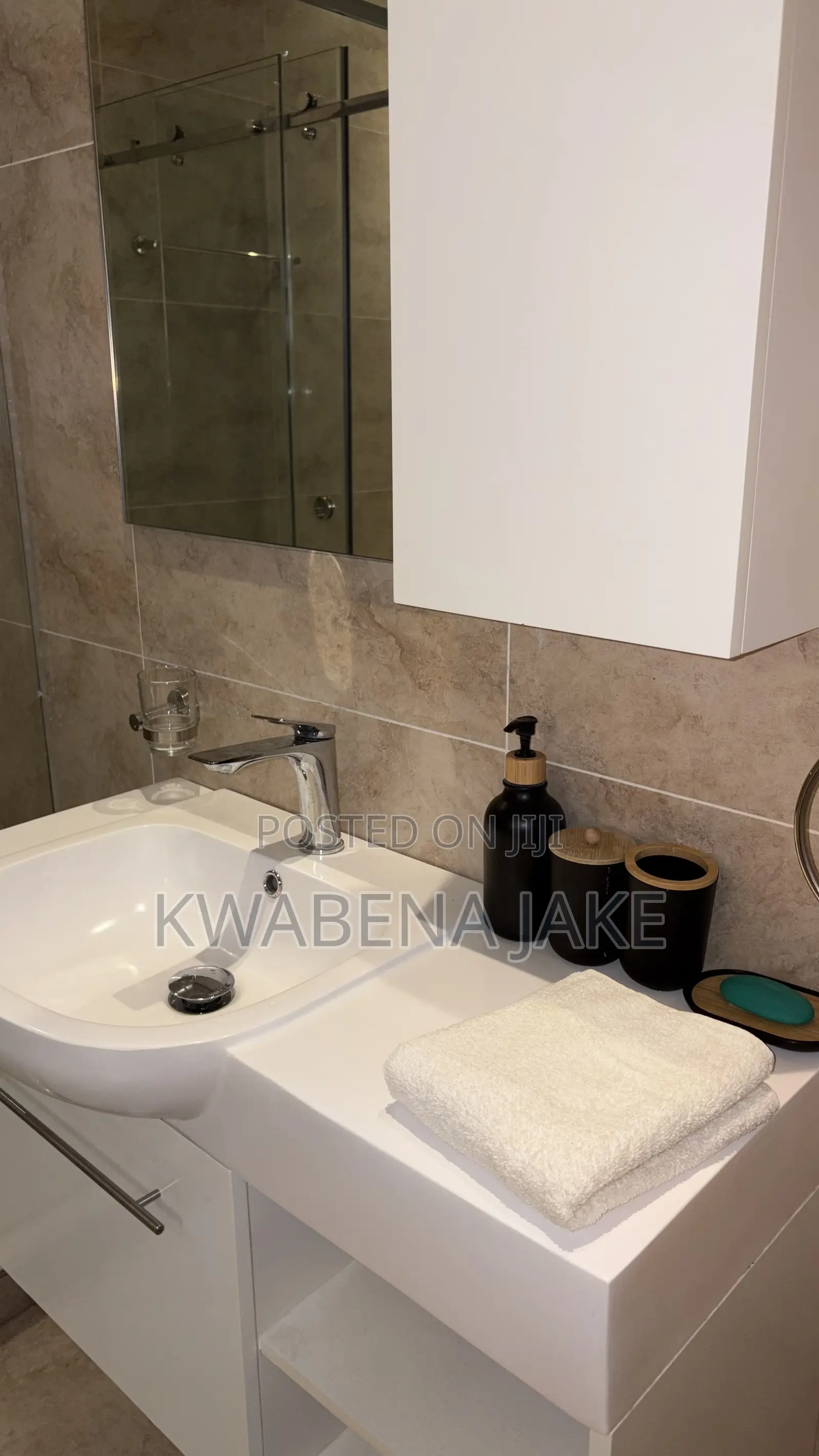 Short Stay Air BNB Apartment (4 Bedroom)