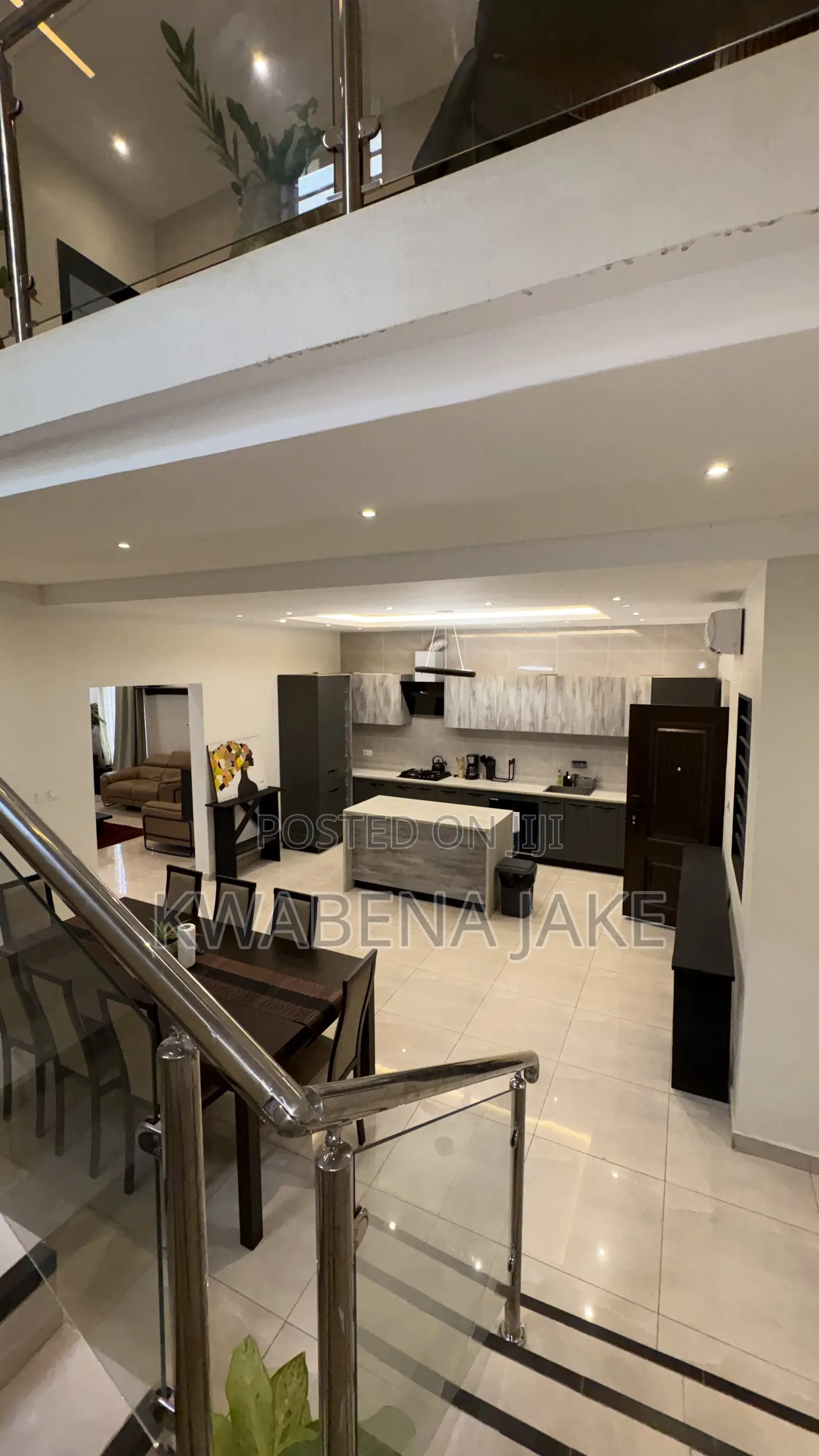 Short Stay Air BNB Apartment (4 Bedroom)